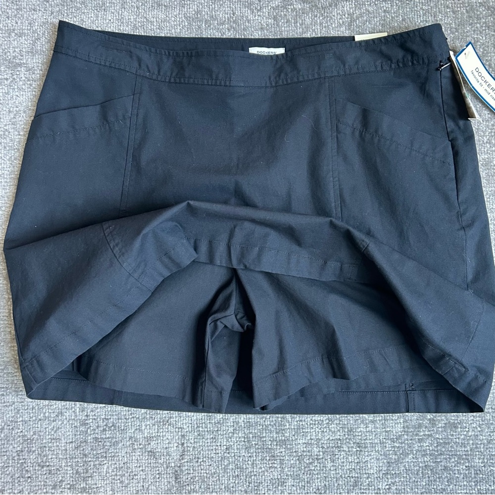 NWT Dockers Women’s Favorite Fit Mid Rise Black Skirt, Size 16 - Picture 4 of 7